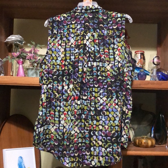 Liz Claiborne Ladies Petite Sleeveless Blouse - Picture 2 of 10